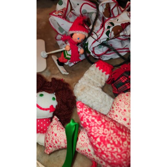 Vintage Handmade Christmas Ornaments Set - 16 Pieces Fabric & Wood Red & White - Picture 3 of 11